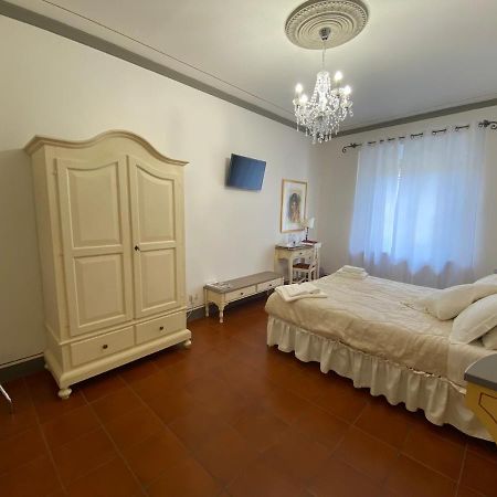 Palazzo Mari Suite & Rooms B&B Монтеварки Экстерьер фото